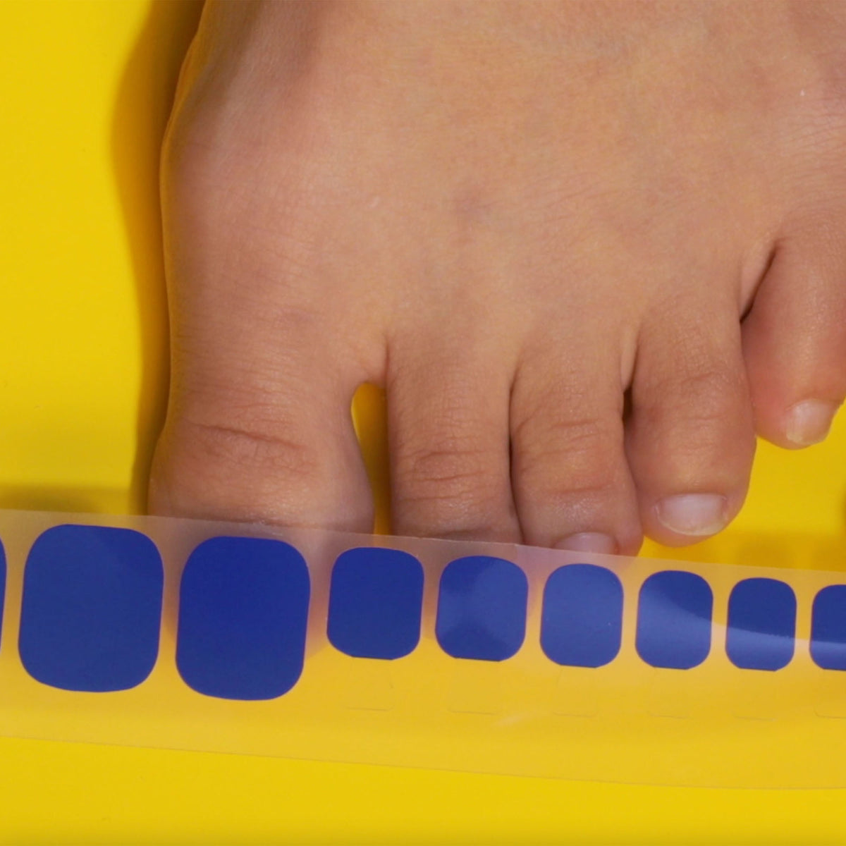 How to Apply GLOSS Pedicure Gel Nail Strips by Dashing Diva Dashing