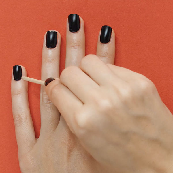 How to remove Dashing Diva MAGIC PRESS press on gel nails.