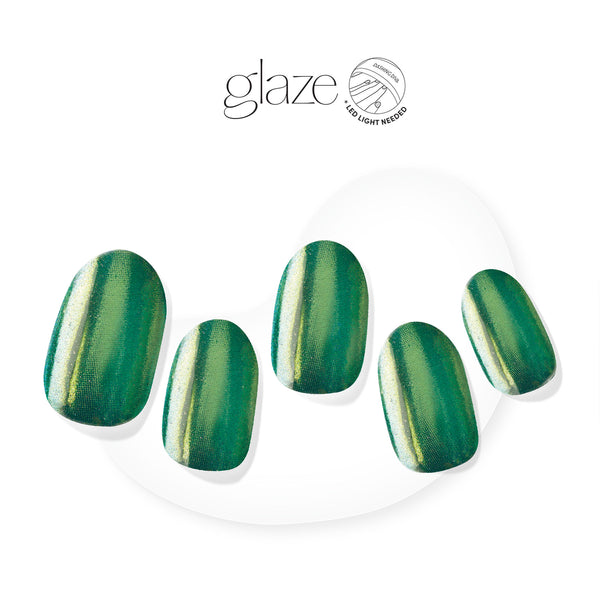 Semi-cured green metallic chrome gel nail strips with mega volume & maximum shine.